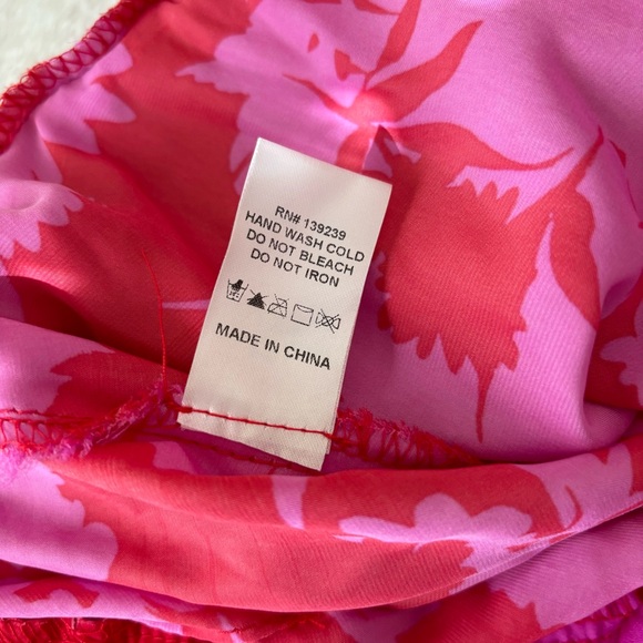 DO+BE Floral Wrap Open Back Romper Pink/Red Size M - Picture 11 of 16